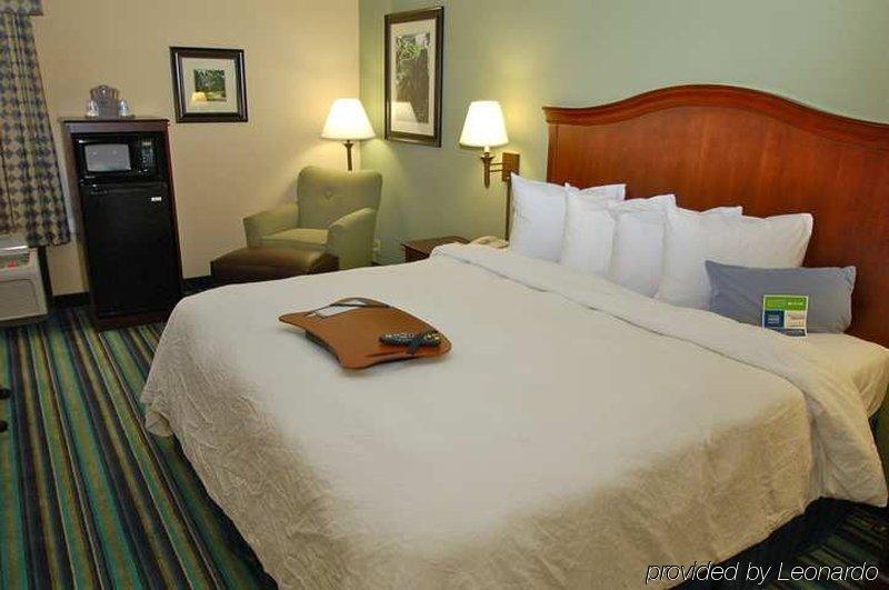 Hampton Inn Raleigh Cary Szoba fotó