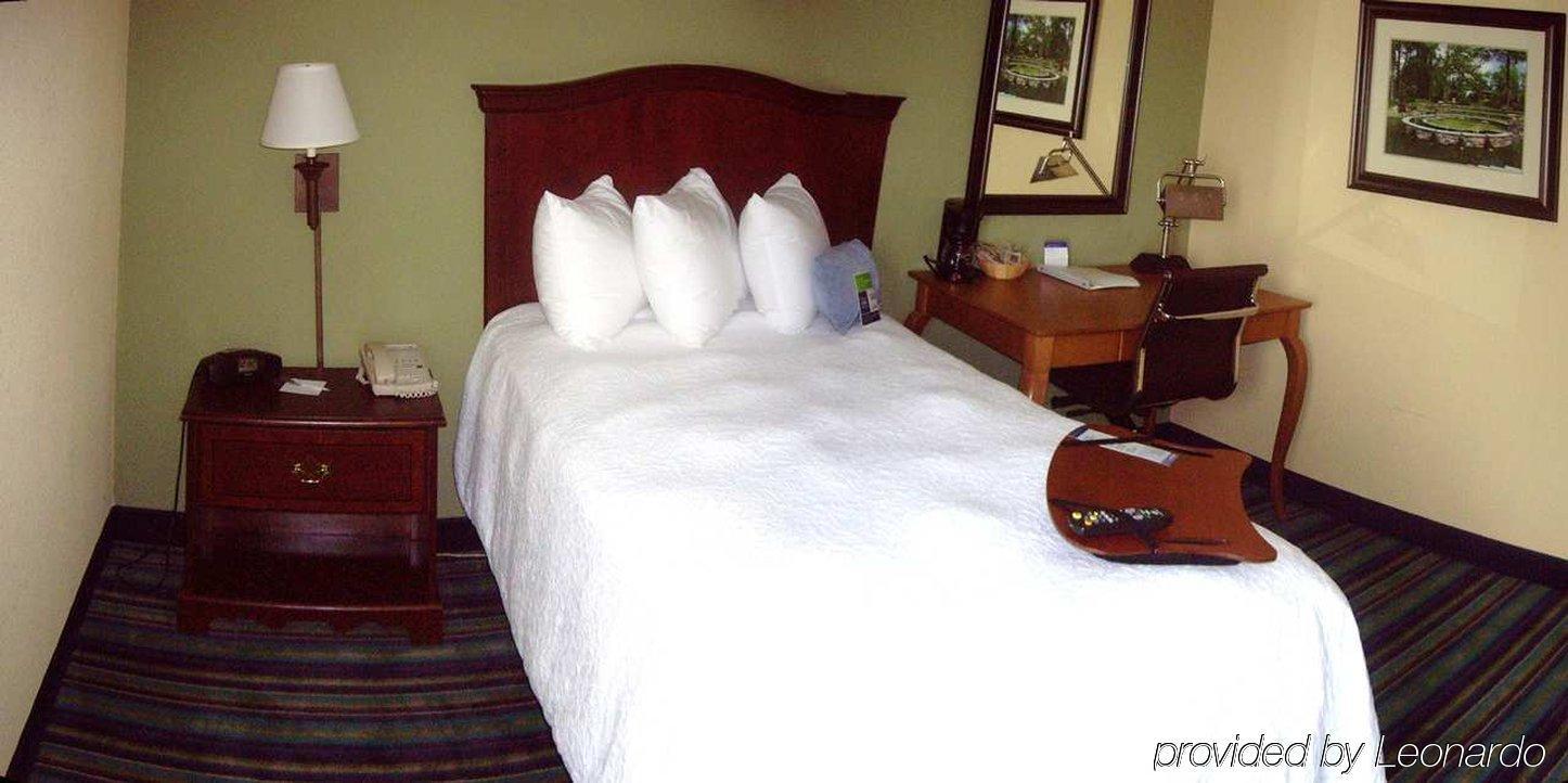 Hampton Inn Raleigh Cary Szoba fotó