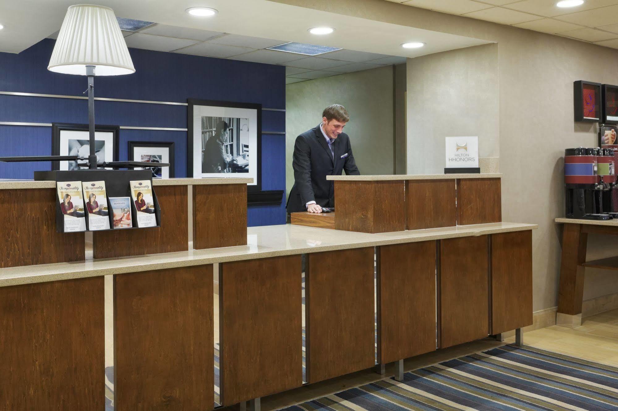 Hampton Inn Raleigh Cary Kültér fotó
